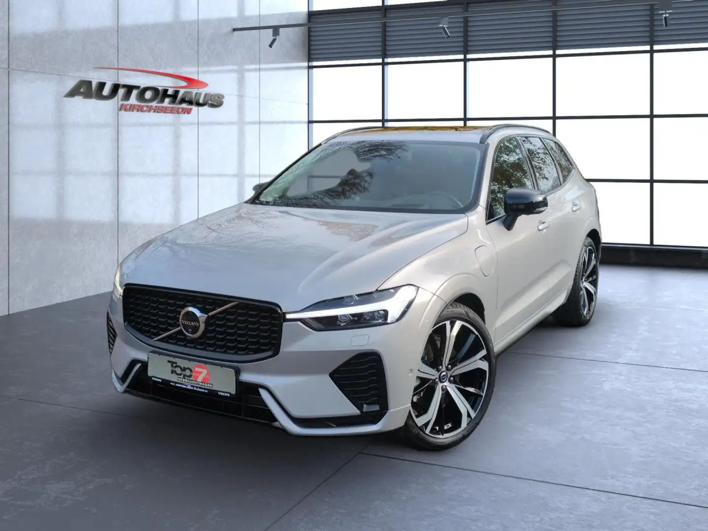 Volvo XC60 T8 Recharge Ultra Dark Plug-In Hybrid AWD LED Серебристый - 2