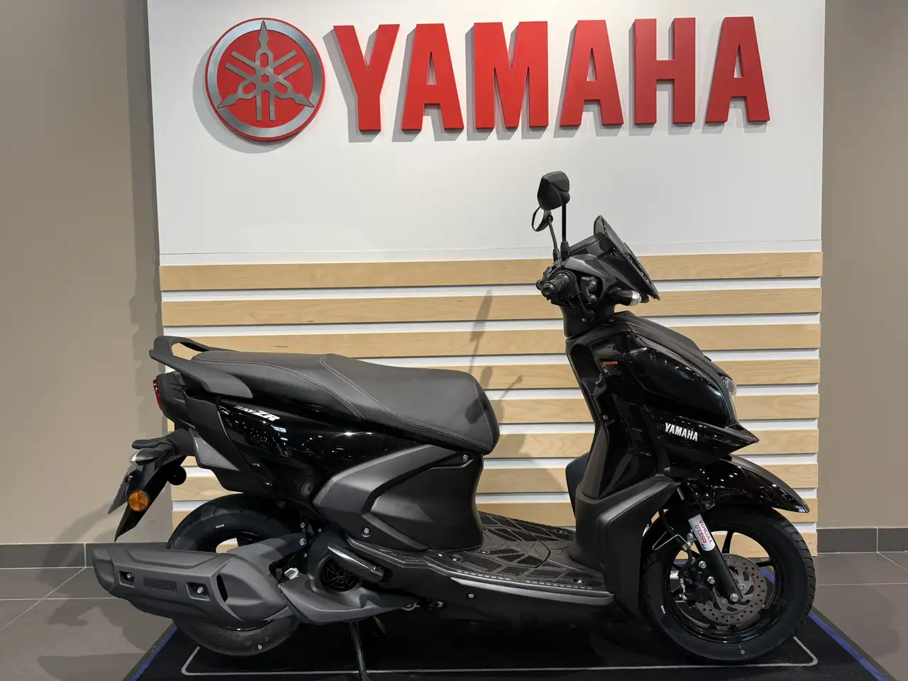 Yamaha RayZR