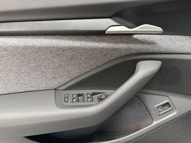 Skoda Superb view 10
