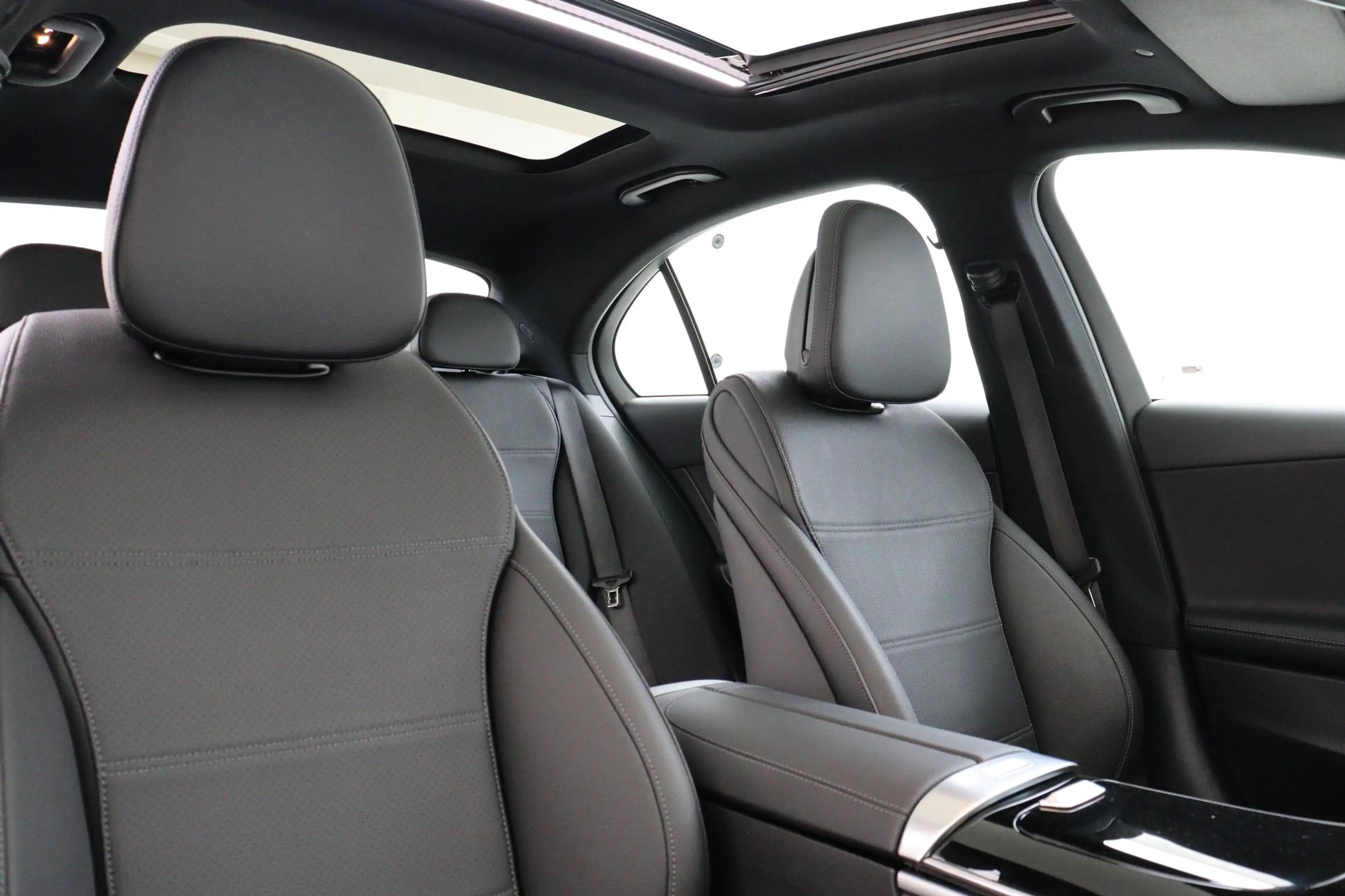 Mercedes-Benz C 300 E BUSINESS LINE LUXURY -PANO.DAK|BURMESTER|ADAP.CR — photo 12
