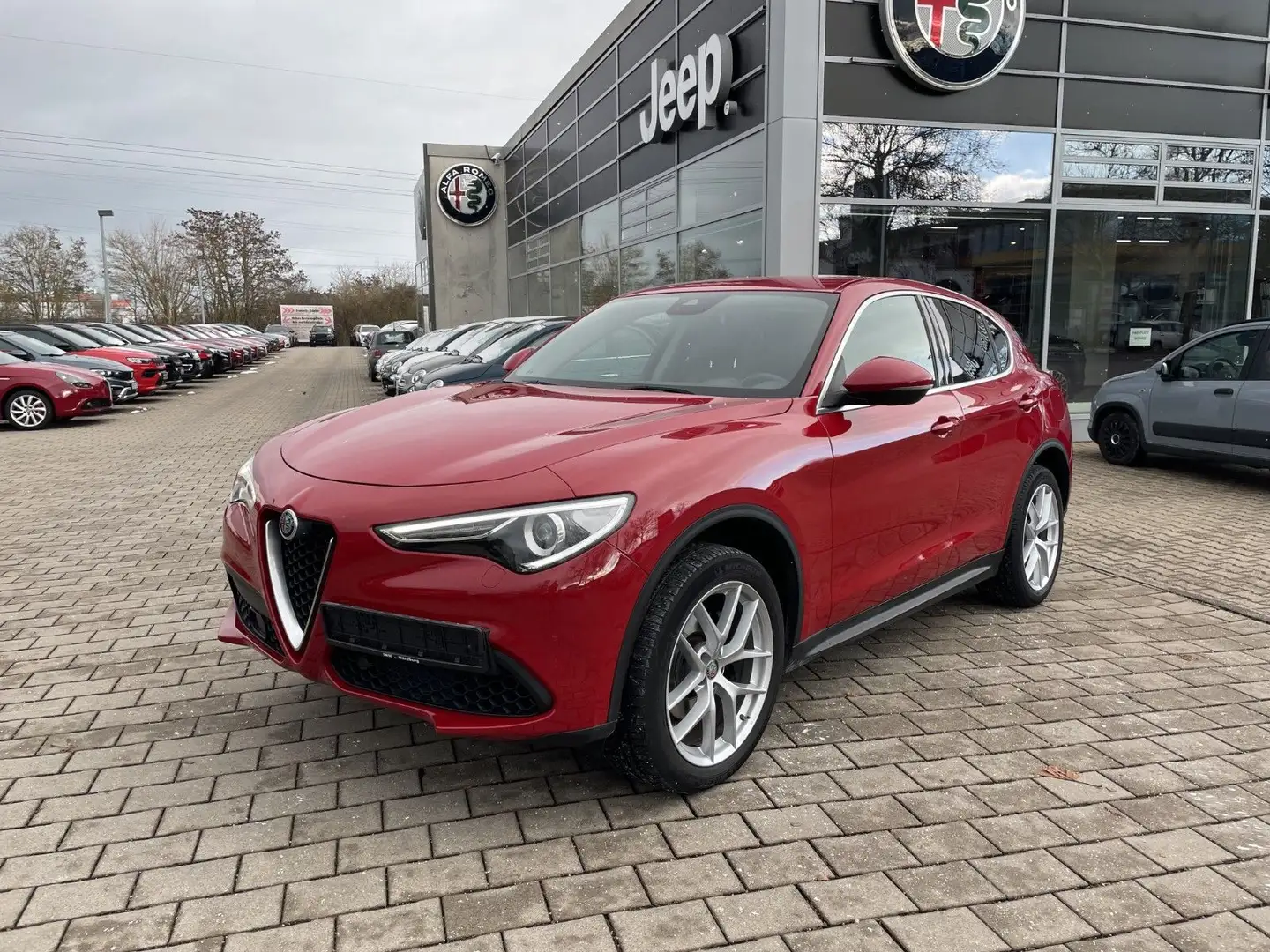 Alfa Romeo Stelvio Super Q4 NAVI, AHK, Kamera, Memory-Sitze Rouge - 1