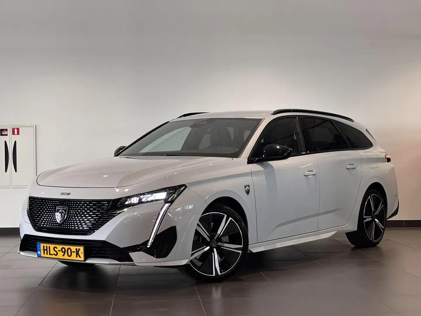 Peugeot 308 SW GT 1.6 HYbrid PHEV 225pk e-EAT8 | ELEKTR. A.KLE Wit - 2