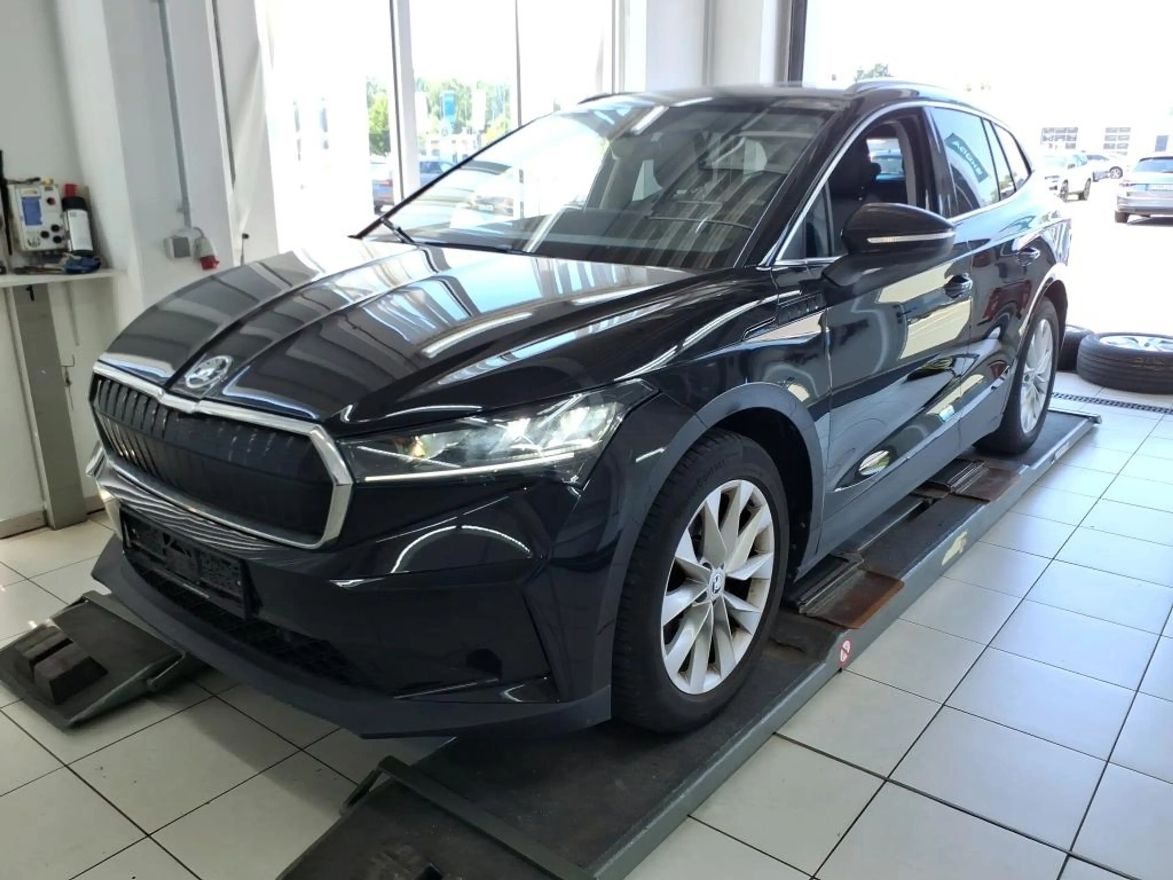 Skoda Enyaq iV 80 LOFT +LED +ACC +RKAM +CARPLAY +NAVI SHZ +19 — photo 2