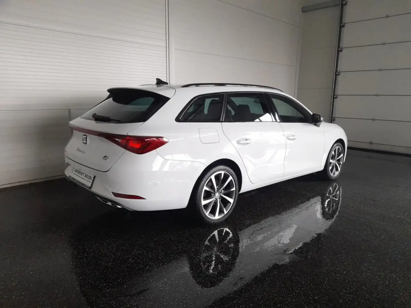 SEAT Leon ST FR-LINE PHEV DSG *18 ZOLL / VOLL LED / DCC / VIRTUELL / NAVI / KAMERA / ACC / OPTIKPAKET SCHWARZ* Weiß - 2