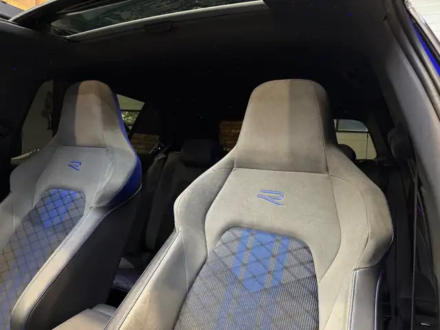 Volkswagen Golf view 8