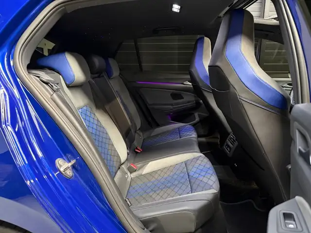 Volkswagen Golf view 11