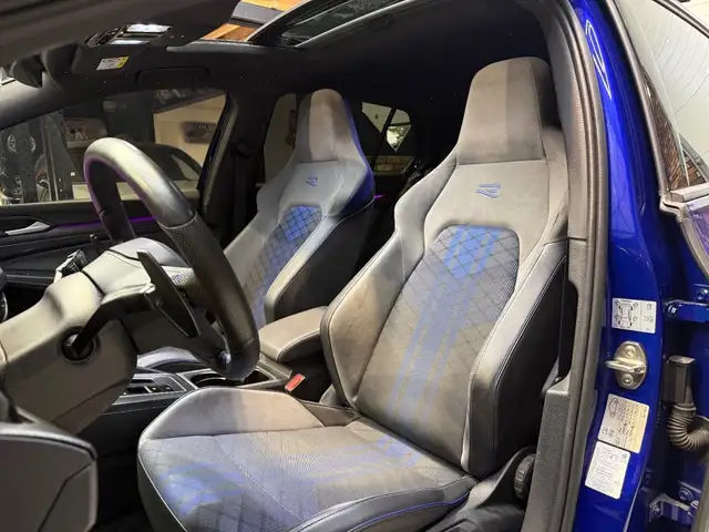 Volkswagen Golf view 7