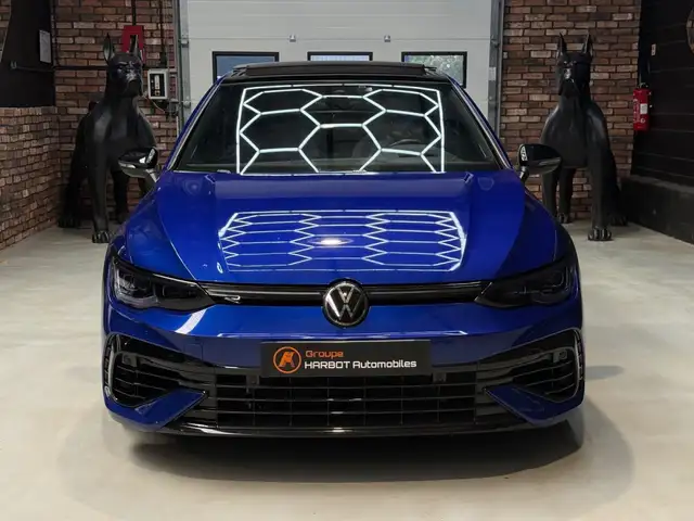 Volkswagen Golf view 2