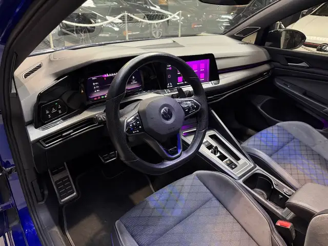 Volkswagen Golf view 9
