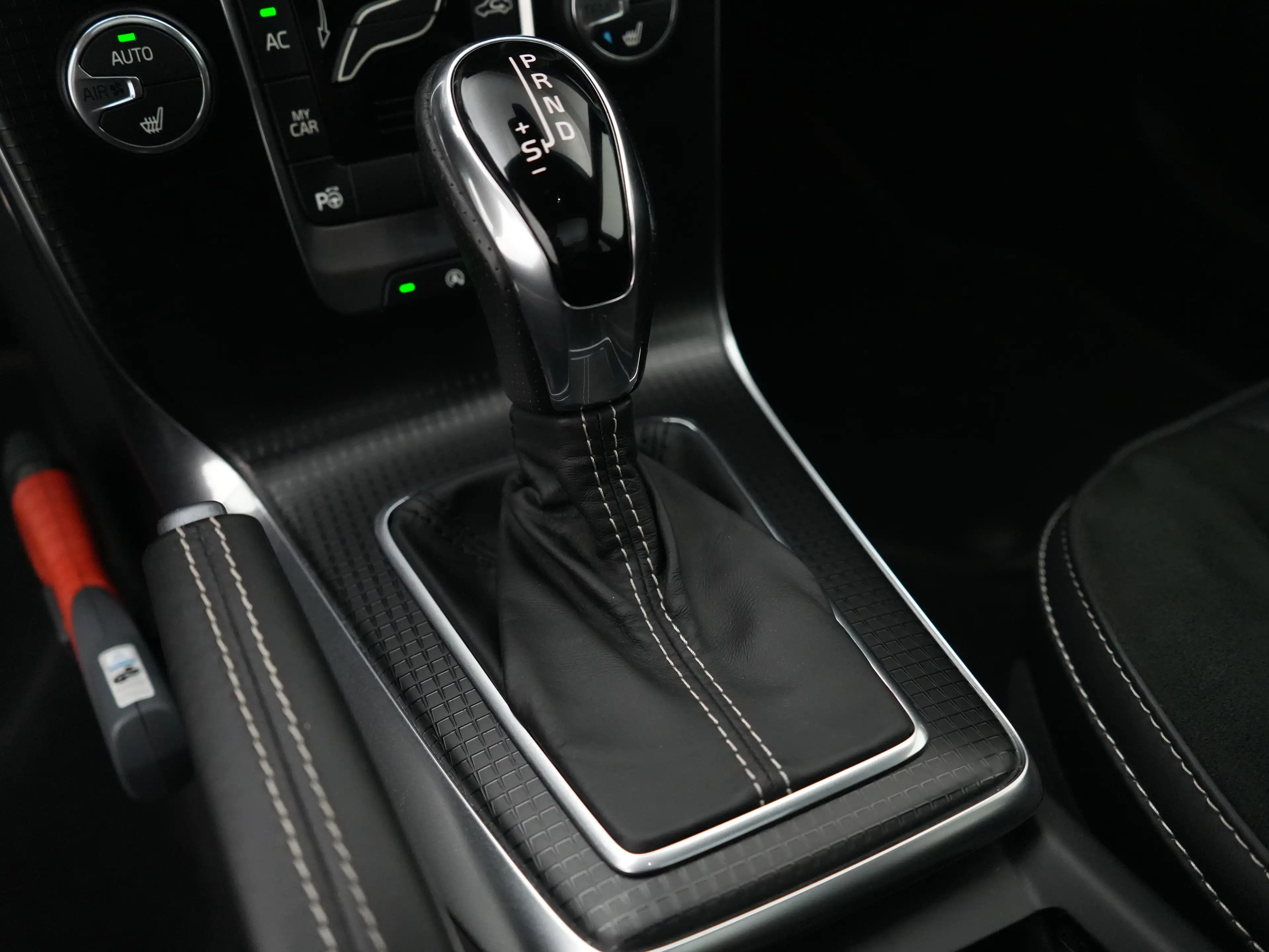 Volvo V40 T3 Polar+ Sport | Panoramadak | Standkachel | Harm — photo 41