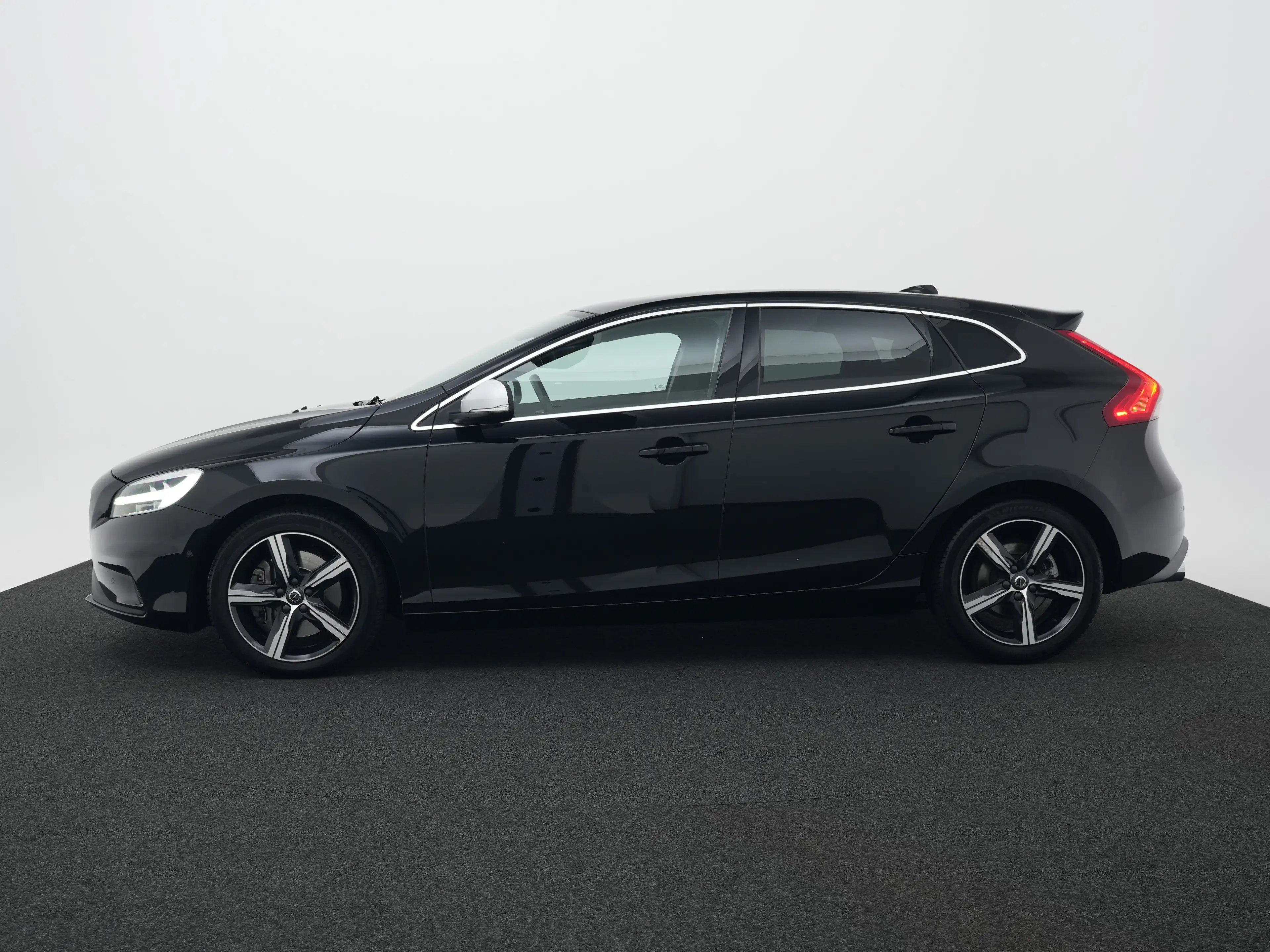 Volvo V40 T3 Polar+ Sport | Panoramadak | Standkachel | Harm — photo 3