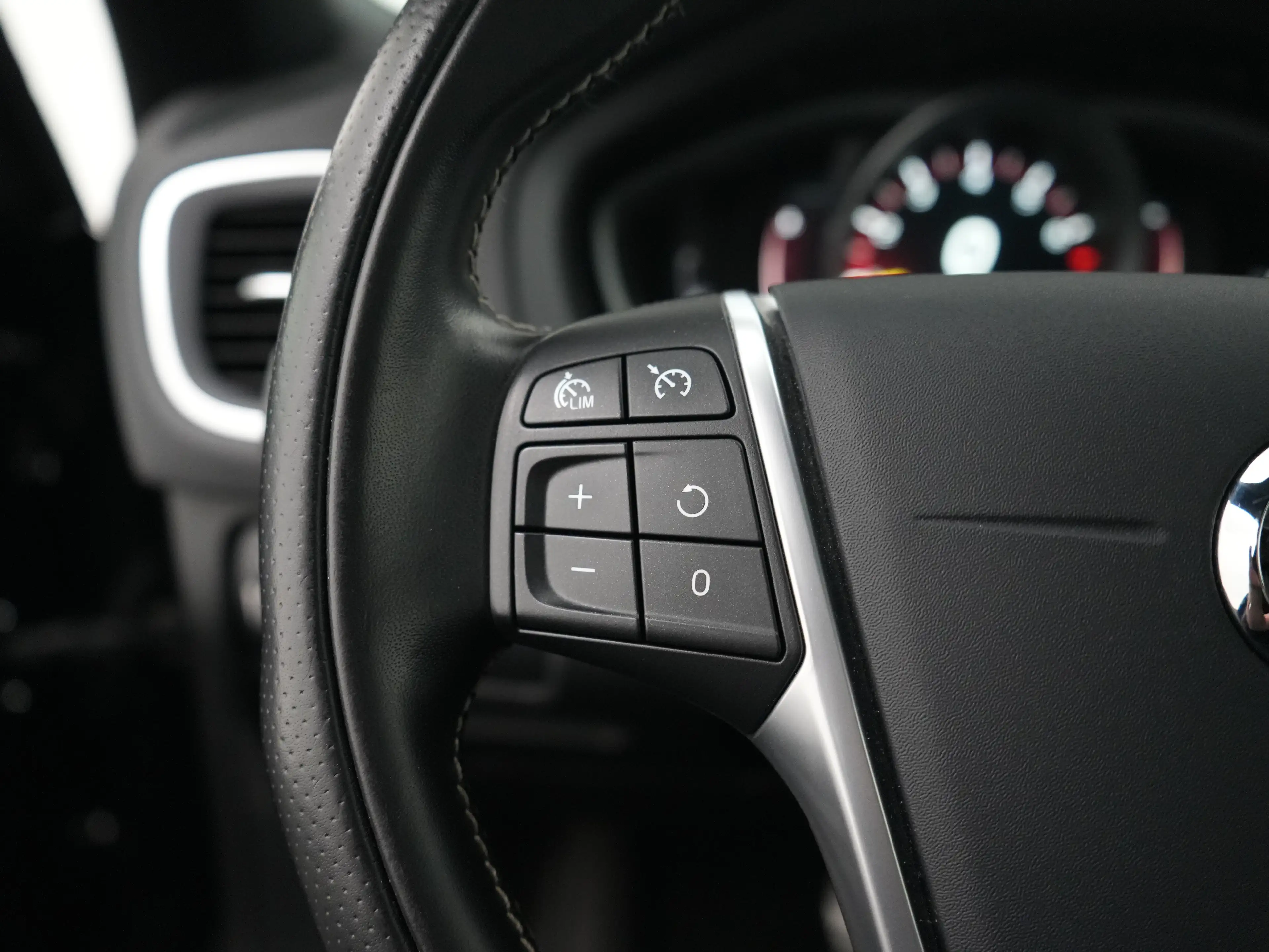 Volvo V40 T3 Polar+ Sport | Panoramadak | Standkachel | Harm — photo 29