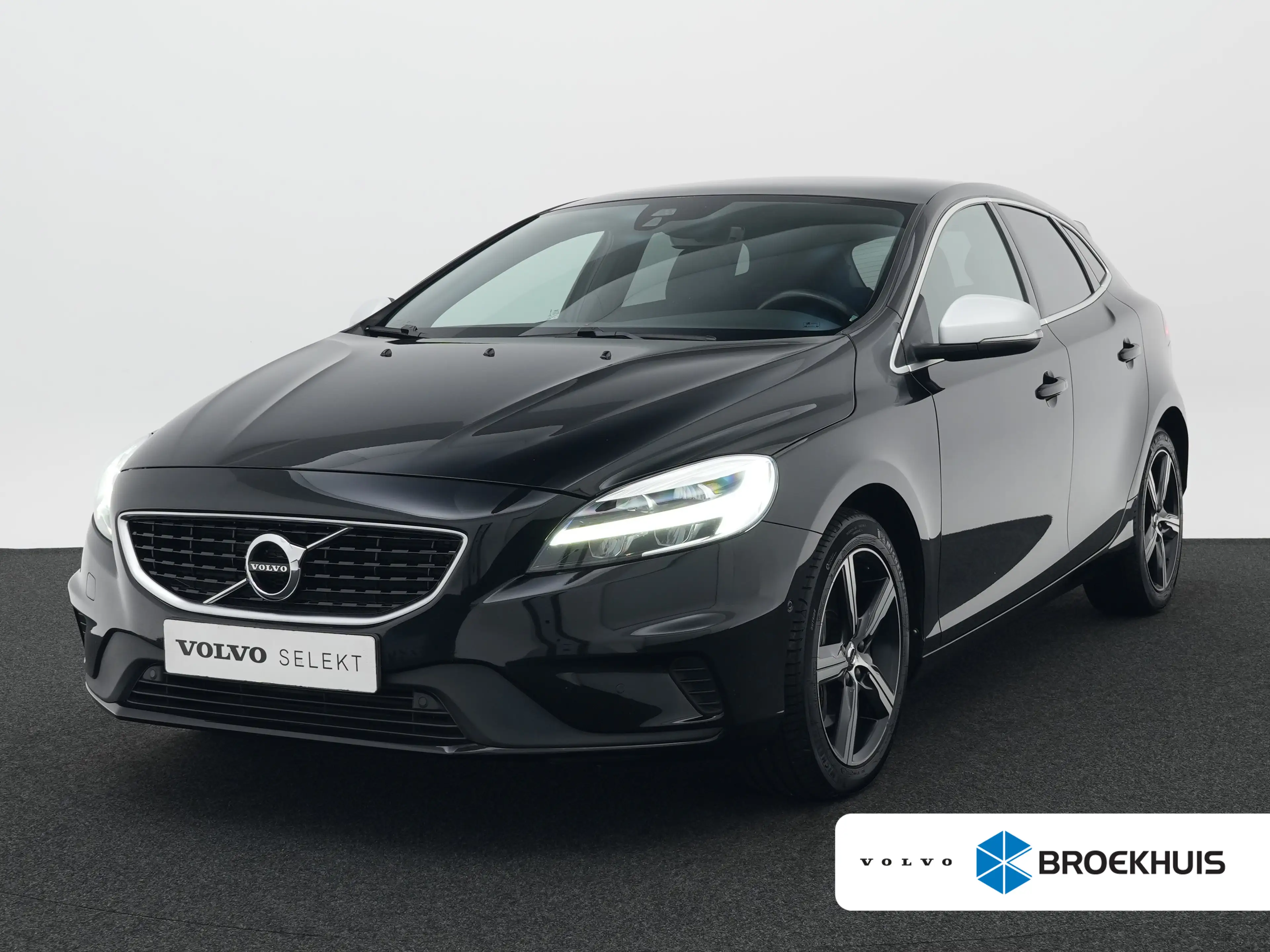 Volvo V40 T3 Polar+ Sport | Panoramadak | Standkachel | Harm
