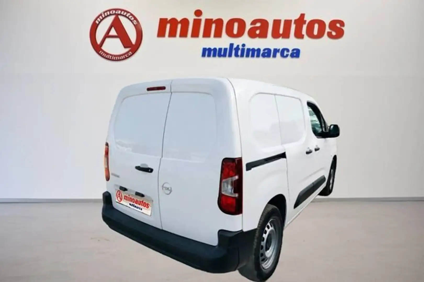 Opel Combo FURGÓN 100% ELÉCTRICO 800 KG 136 CV Blanco - 2