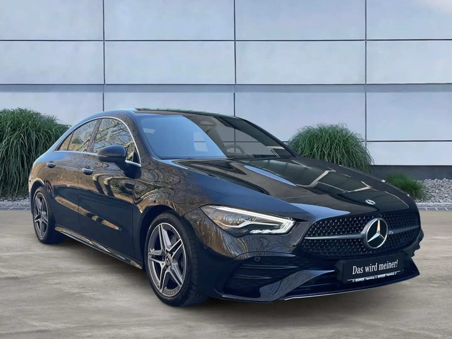 Mercedes-Benz CLA 200 d AMG PREMIUM/AHK/AMBIENTE/KEY/LED/8G Navi Schwarz - 2