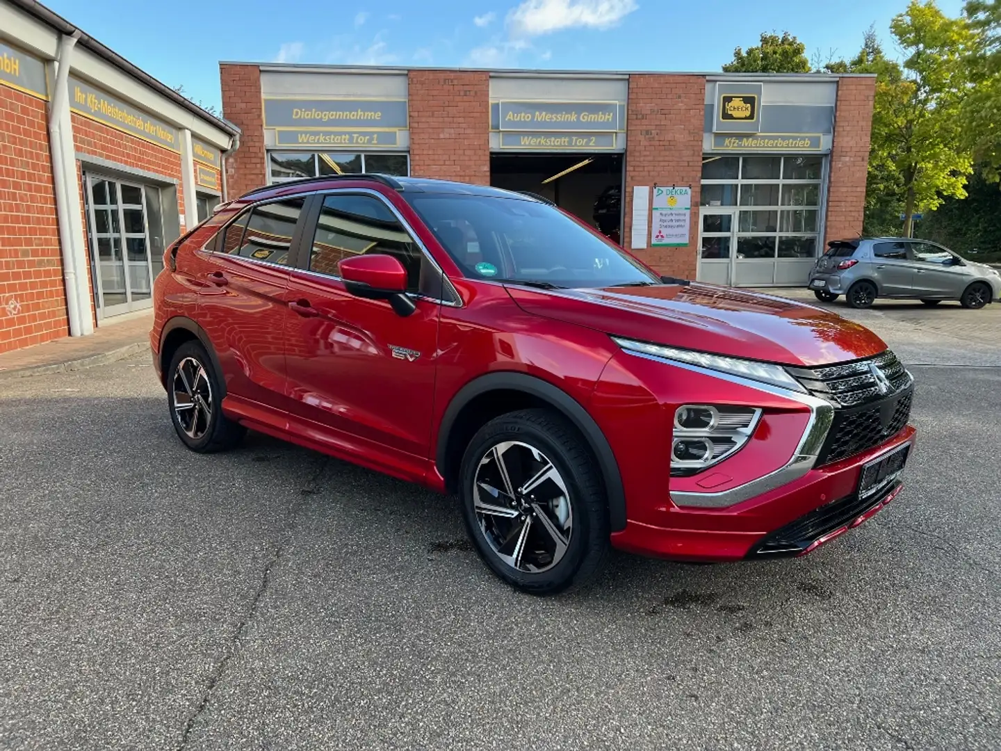 Mitsubishi Eclipse Cross Plug-in Hybrid TOP Rot - 1