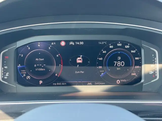 Volkswagen Tiguan Allspace view 22