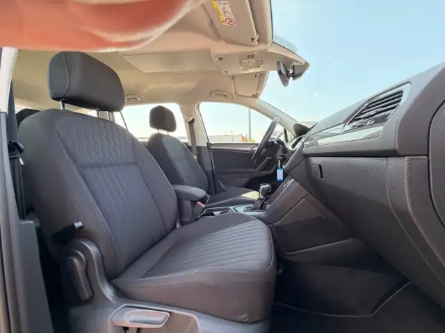 Volkswagen Tiguan Allspace view 14