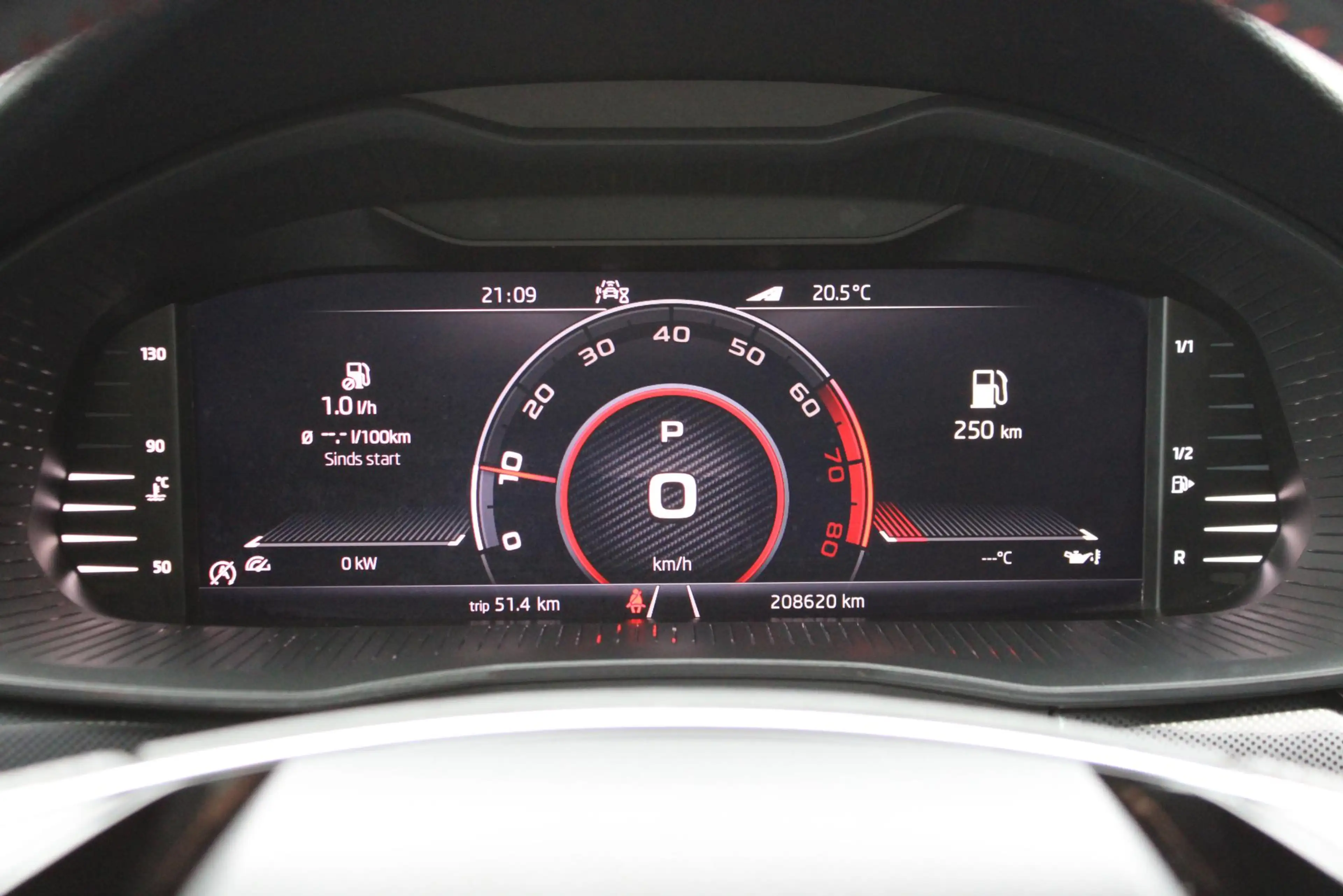 Skoda Scala 1.0 TSI Monte Carlo Pano | LED | Nardo | Virtual | — photo 7