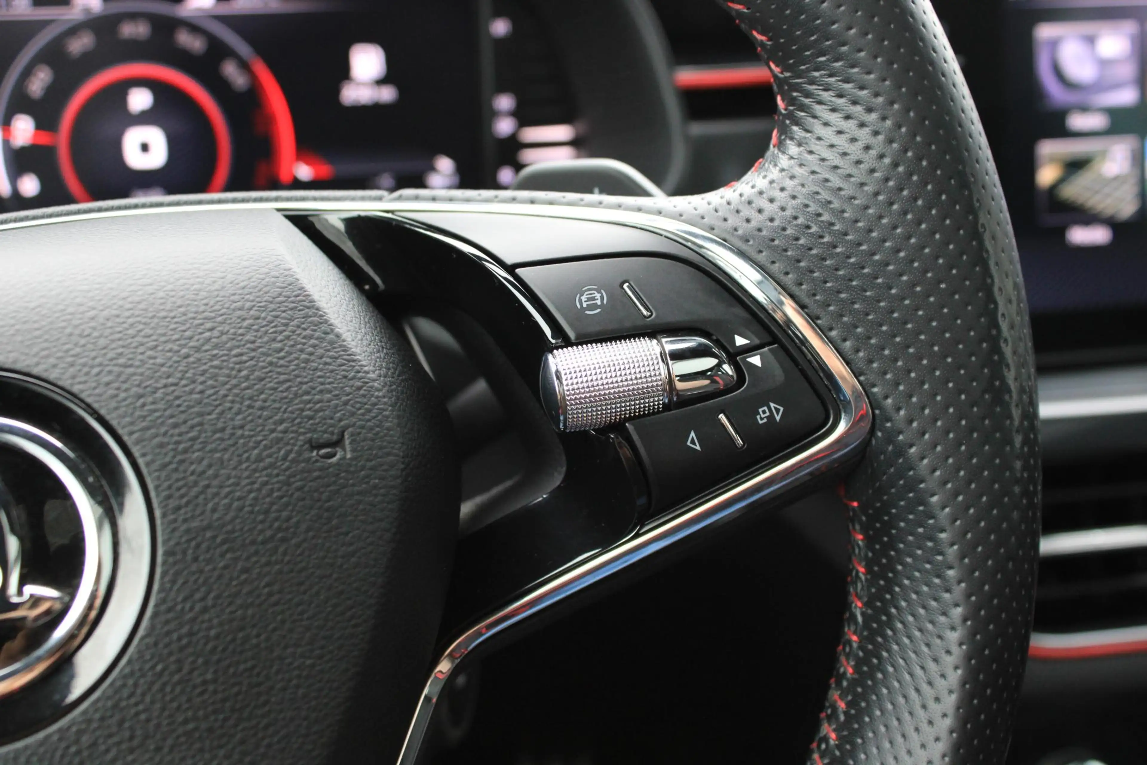 Skoda Scala 1.0 TSI Monte Carlo Pano | LED | Nardo | Virtual | — photo 24