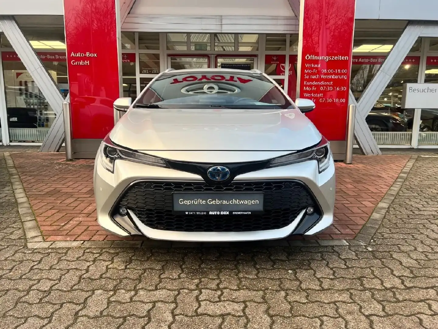 Toyota Corolla TS 1.8l Hybrid Team D + Technikpaket Zilver - 2