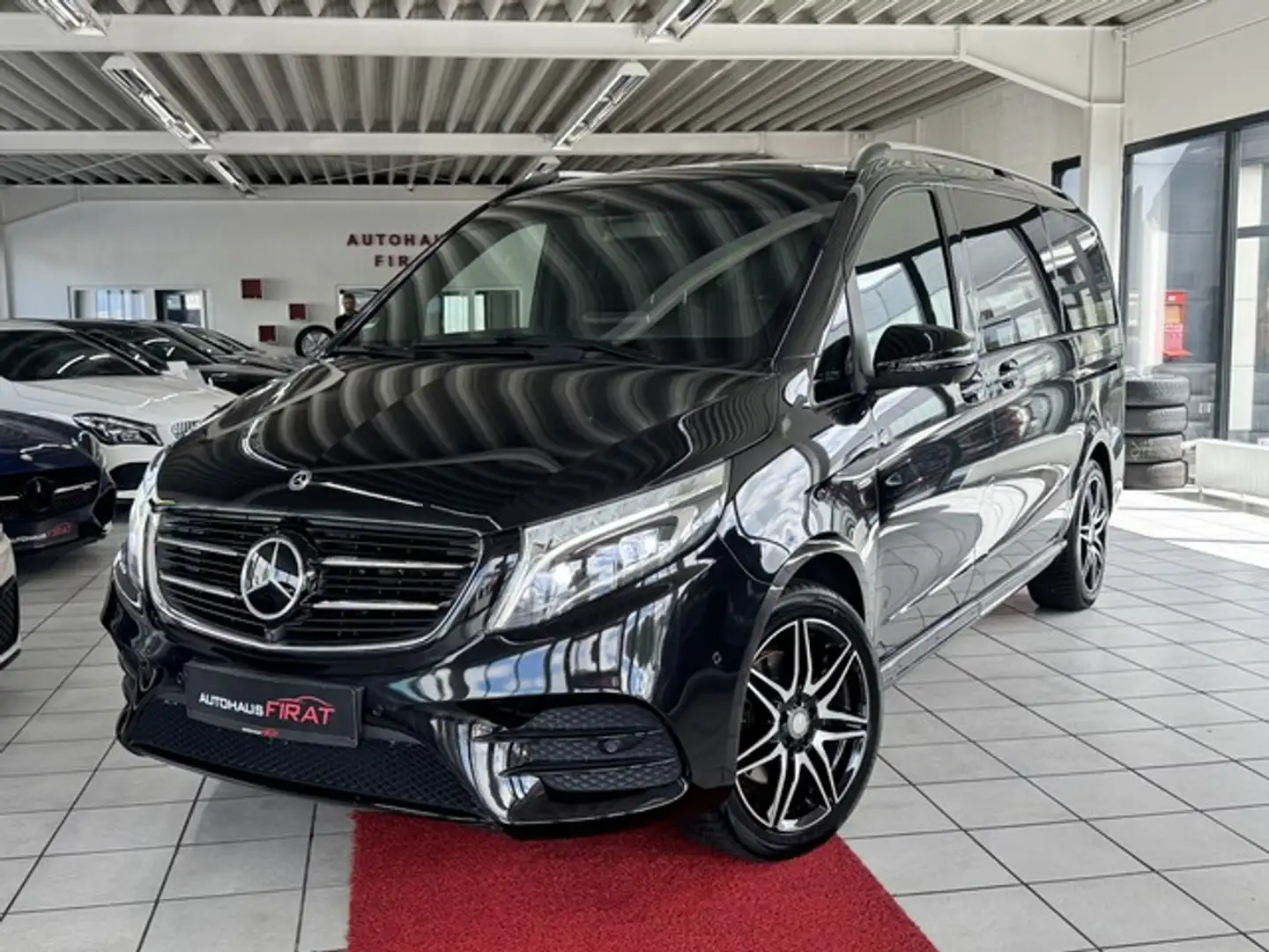 Mercedes-Benz V 250 AMG-Line° EXCLUSIVE EDITION Schwarz - 1