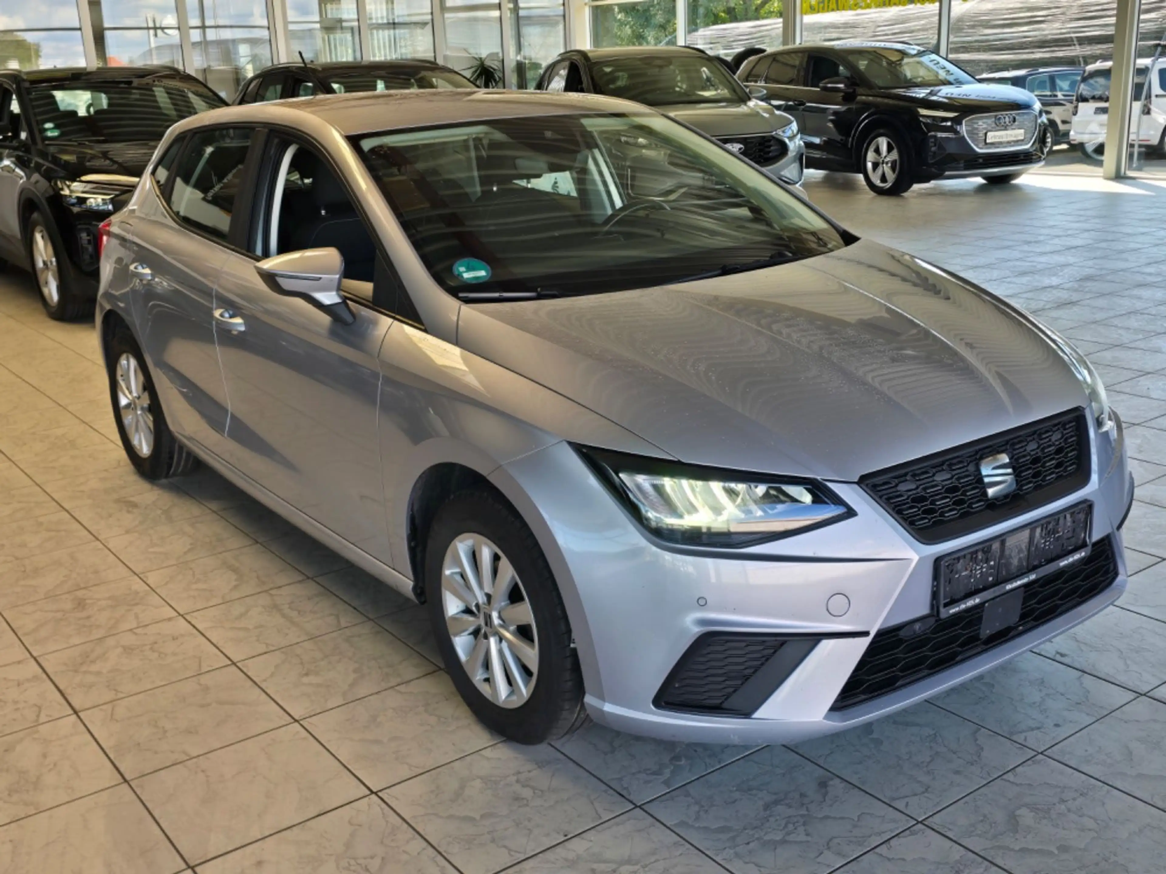 SEAT Ibiza Style 1.0 TSI ALU SHZ NAVI RFK PDC TEMPO — photo 4