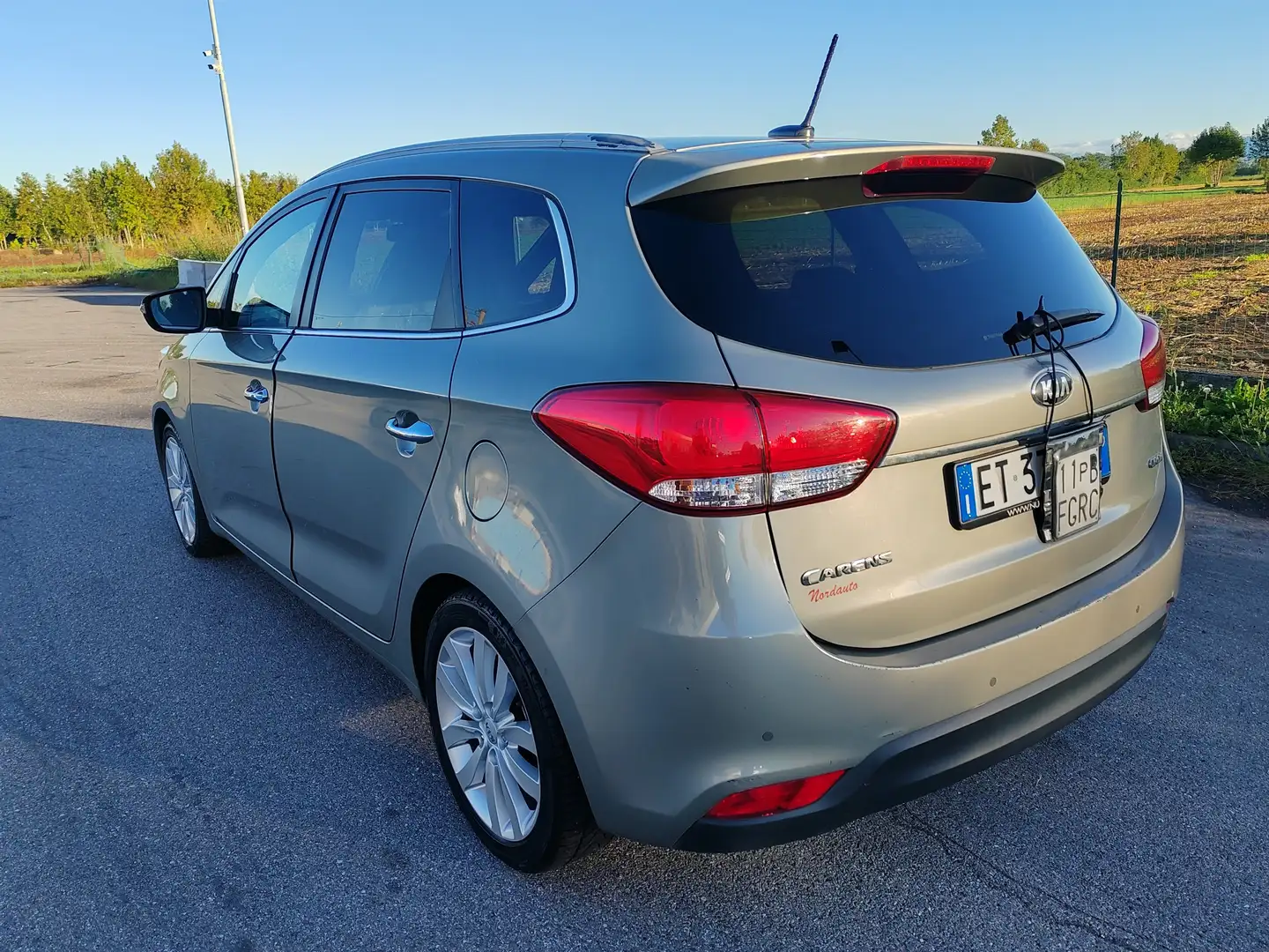 Kia Carens 1.7 crdi Class 136cv 7posti Argento - 1