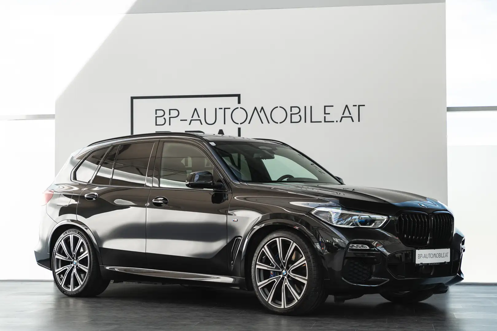 BMW X5 xDrive 45 e M Sport // 22 Zoll // AHK // Schwarz - 2