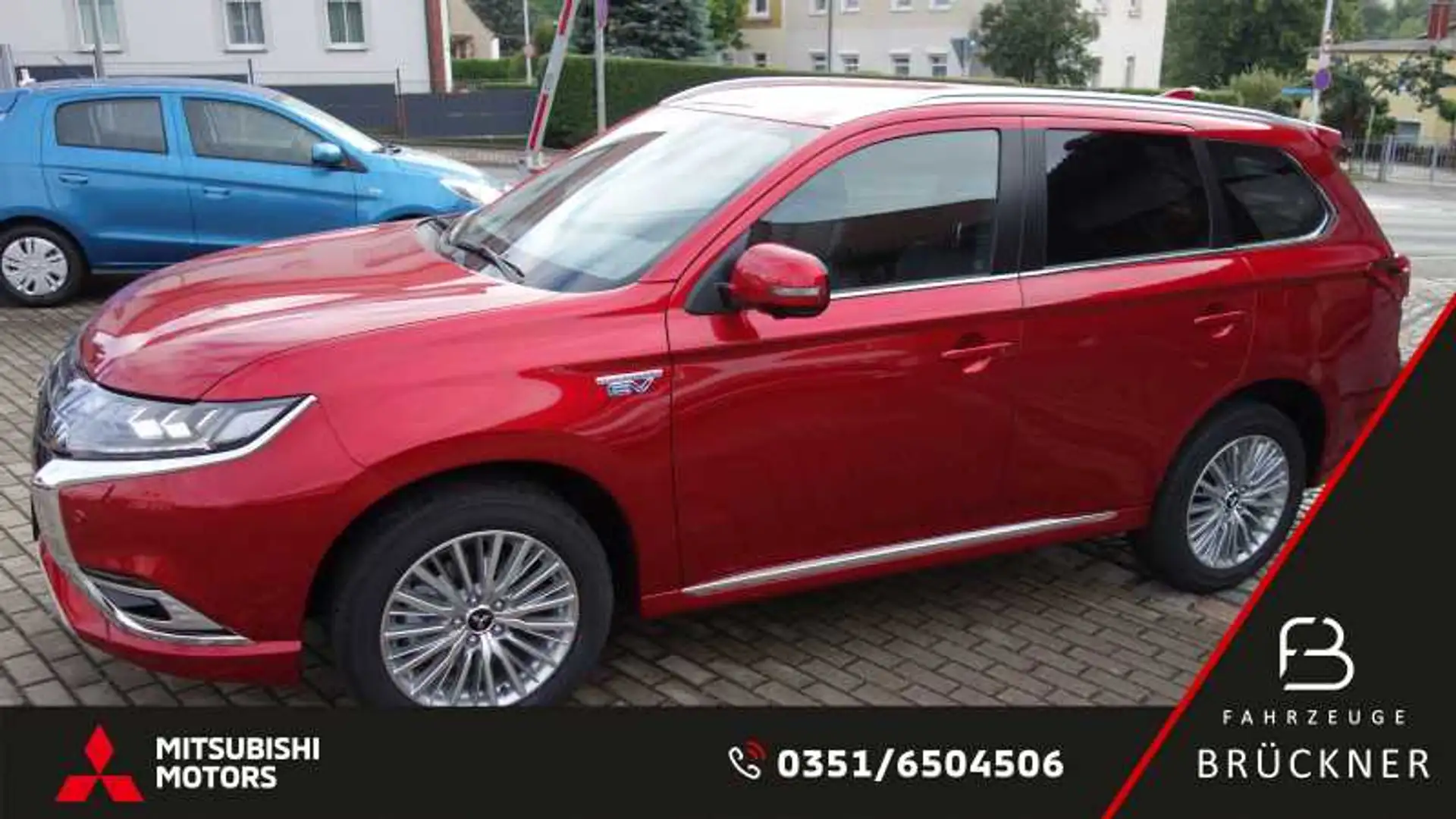 Mitsubishi Outlander PHEV 2.4 TOP Schiebedach,360°Kamera Rot - 1