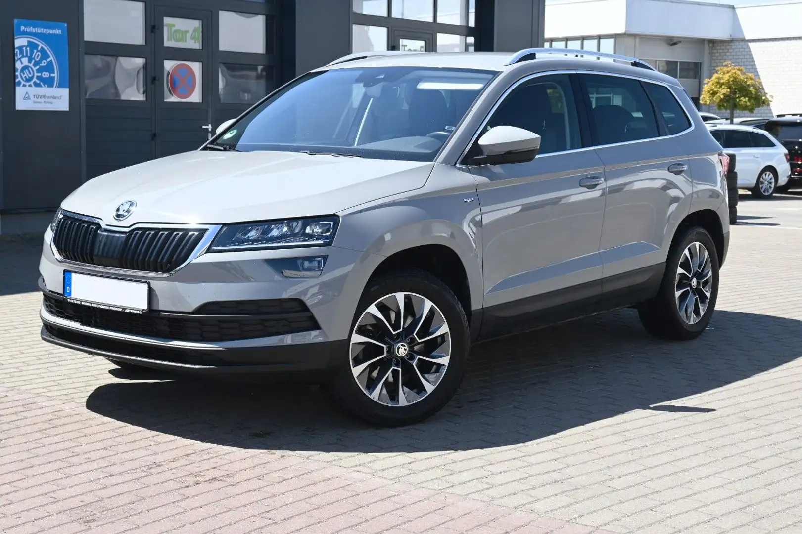 Skoda Karoq 2.0 DSG TSDI Drive 125 4x4*RFK*STDHZG*ACC Gris - 1