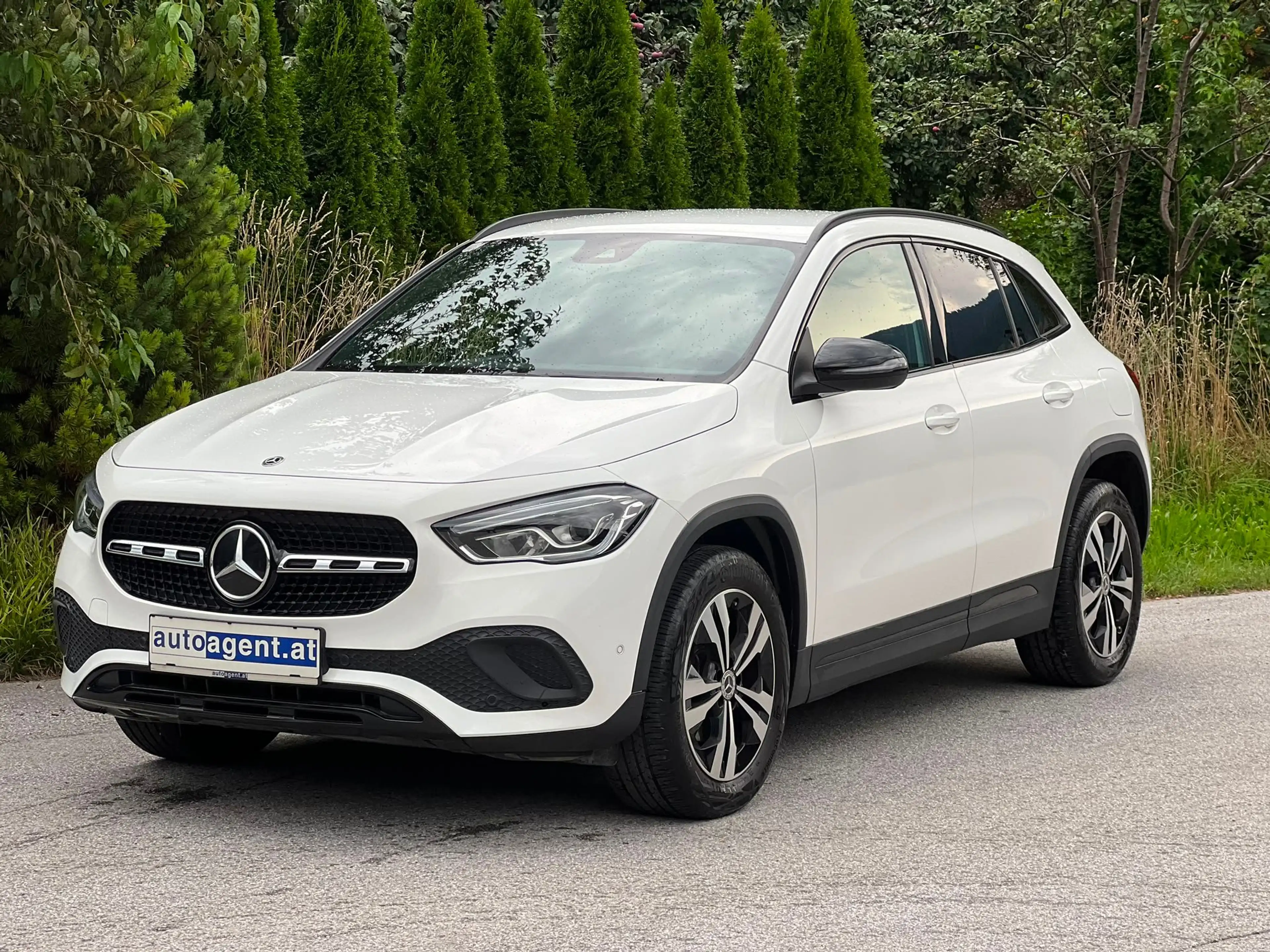 Mercedes-Benz GLA 180 GLA 180 Progessive SHZ NAVI Night Paket Kamera