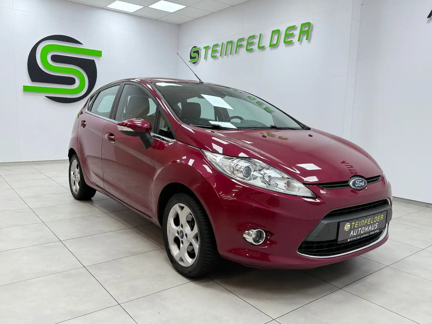 Ford Fiesta Titanium 1.25 KLIMA / SHZ / SCHECKHEFT Rood - 1