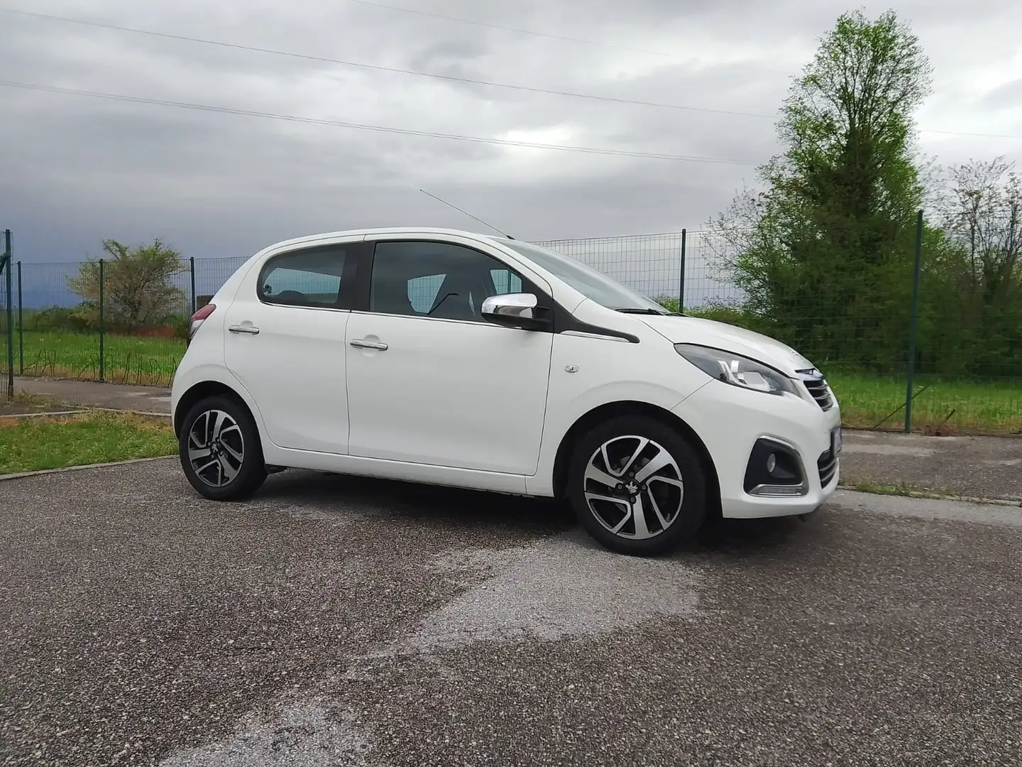 Peugeot 108 108 5p 1.0 12v Allure Bianco - 2