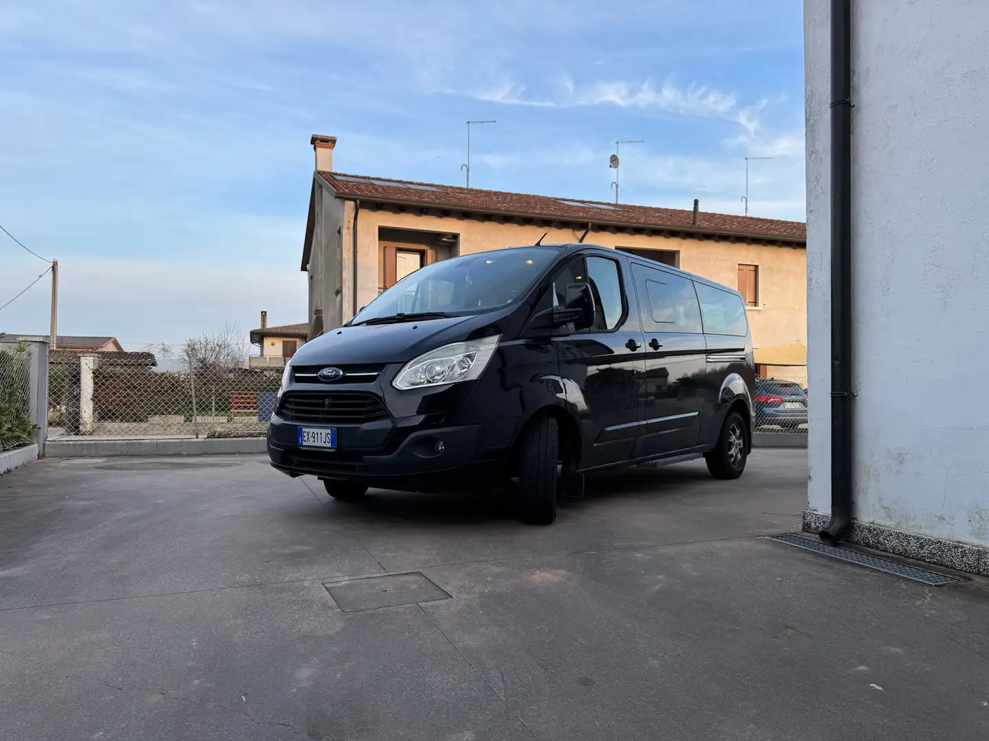 Ford Tourneo Custom Ford Tourneo Custom Passo Lungo 144cv - 1