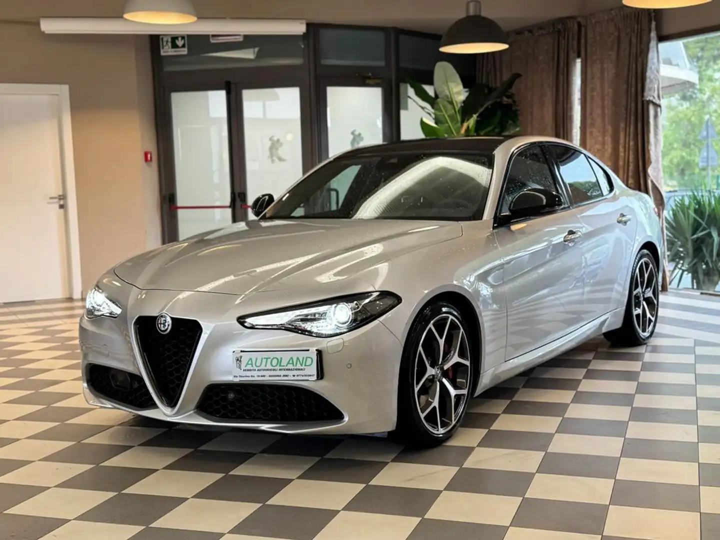 Alfa Romeo Giulia 2.2 Turbodiesel 160 CV AT8 B-Tech Silber - 1