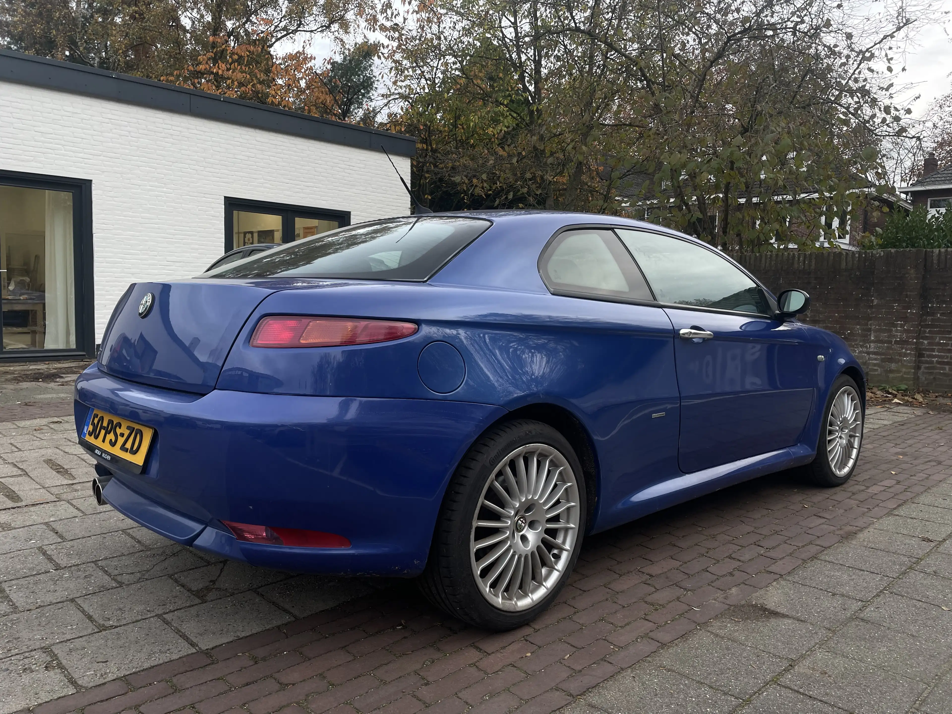 Alfa Romeo GT 3.2 V6 Distinctive — photo 5