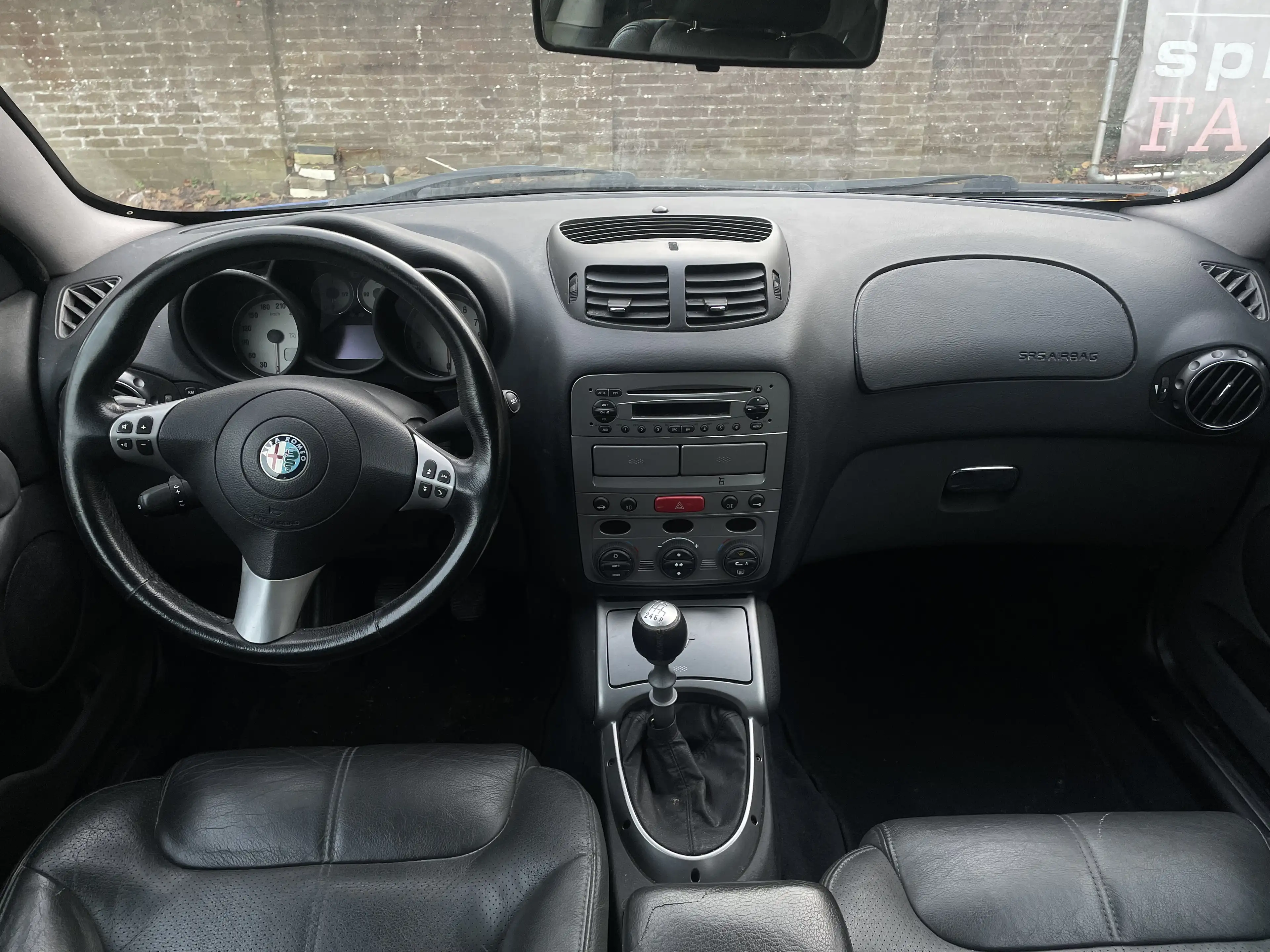 Alfa Romeo GT 3.2 V6 Distinctive — photo 10