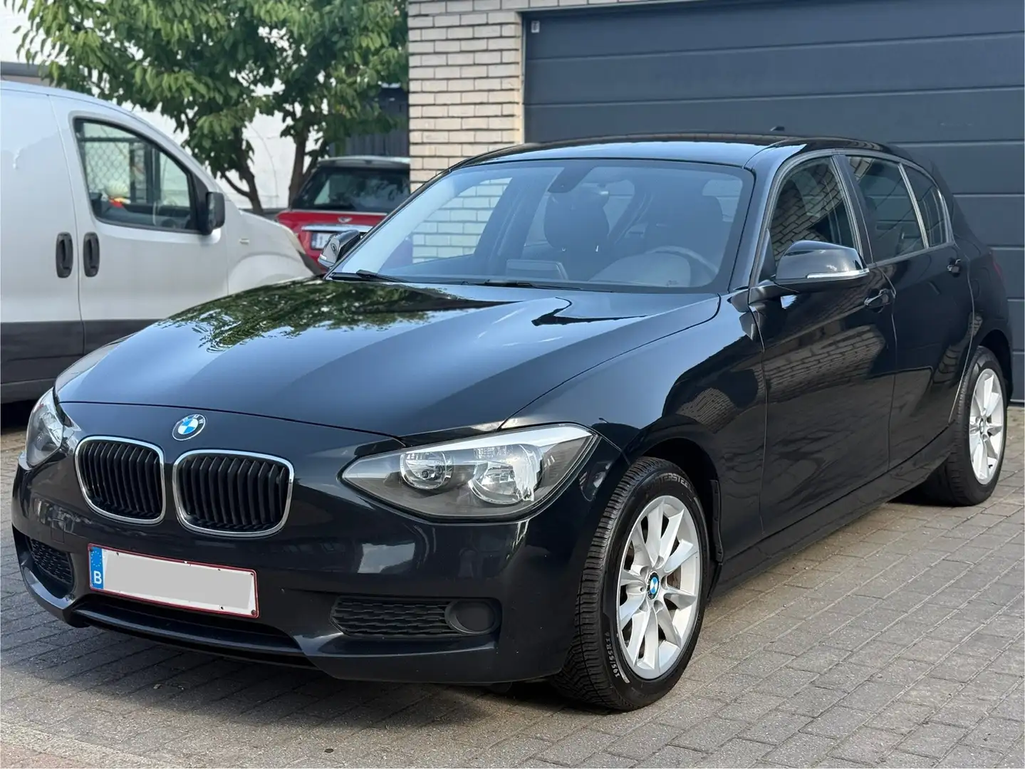 BMW 116 i - 2012 Zwart - 2
