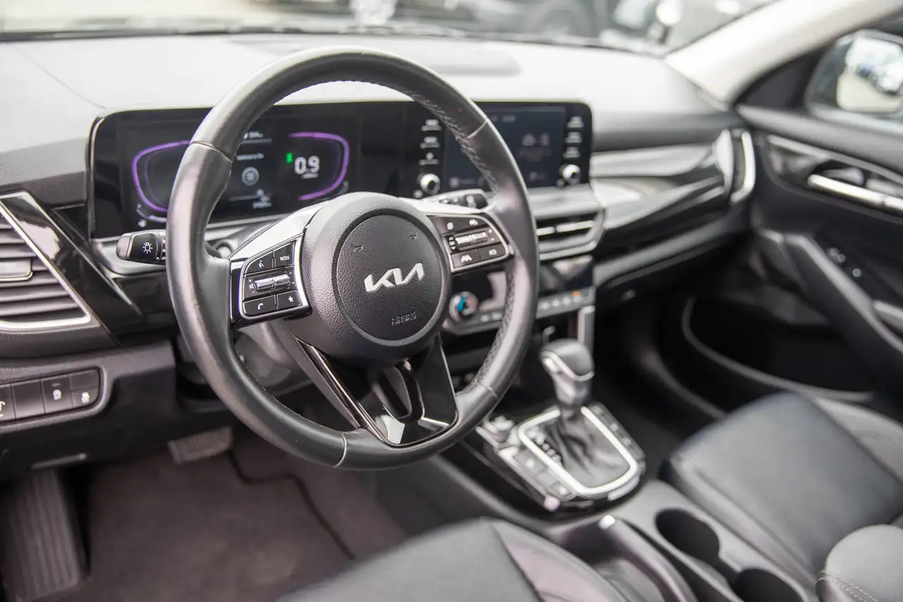Kia Seltos photo Kia Seltos