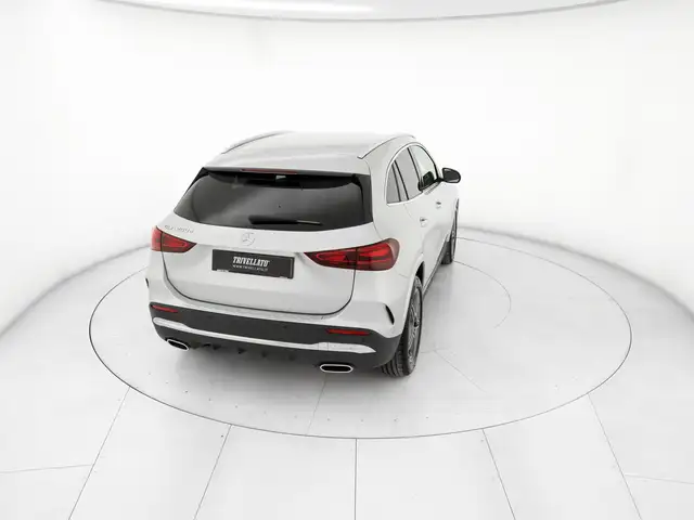 Mercedes-Benz Gla view 6