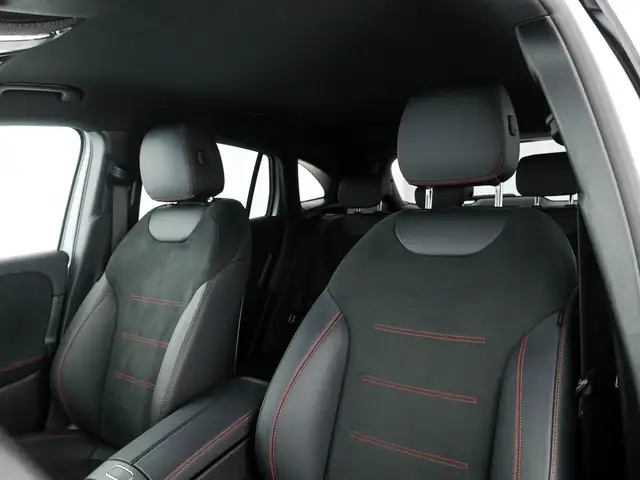 Mercedes-Benz Gla view 13