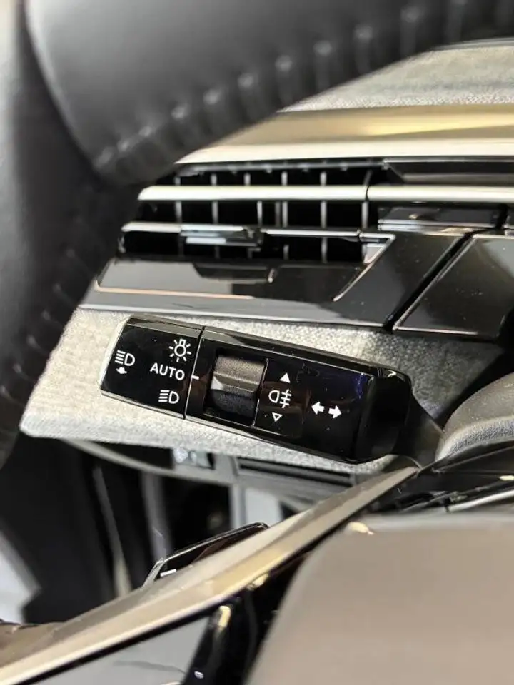 Peugeot 3008 III 1.2 hybrid Allure 145cv e-dcs6, миниатюра 16