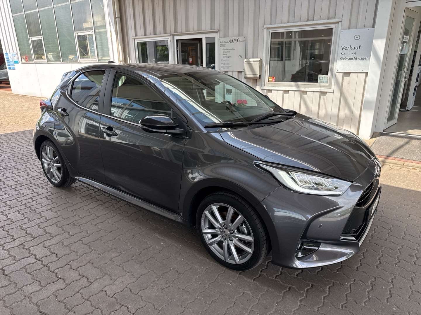 Mazda 2
