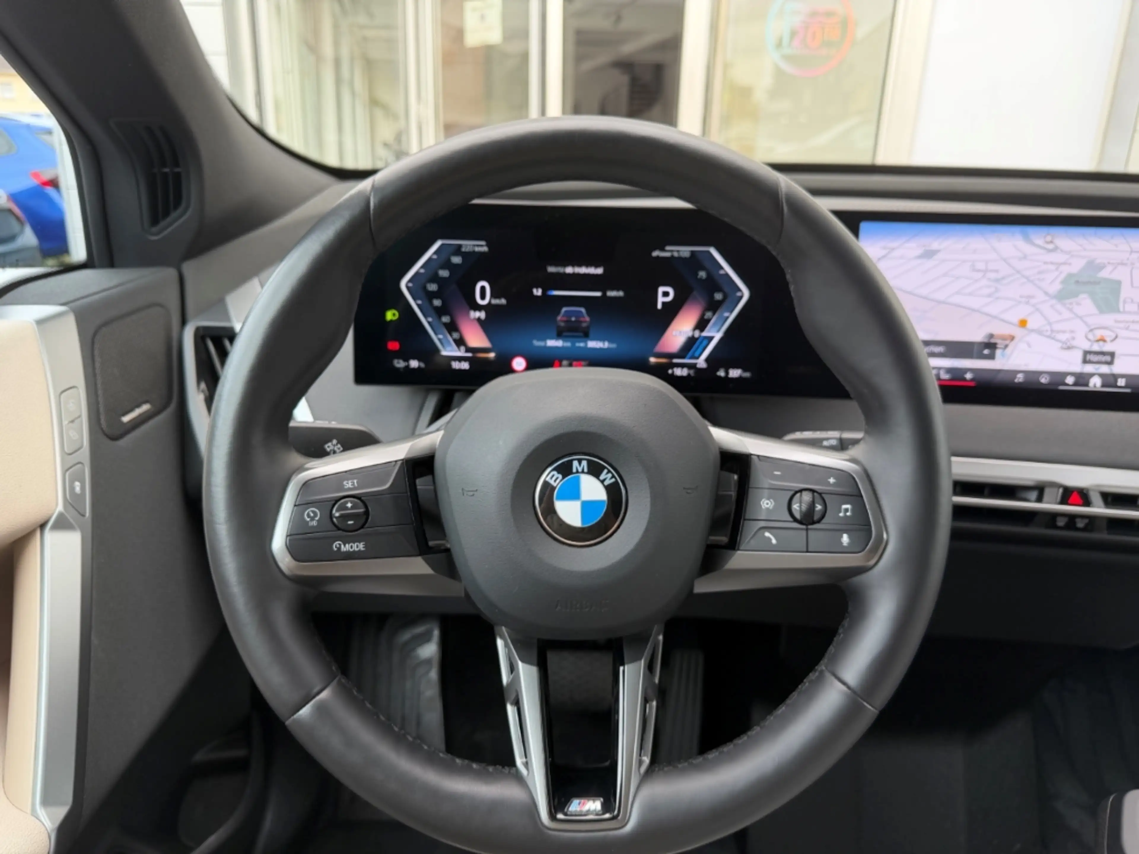 BMW iX xDrive40 SPORTPAKET PANOSKY KLIMASITZ H/K HUD — photo 7