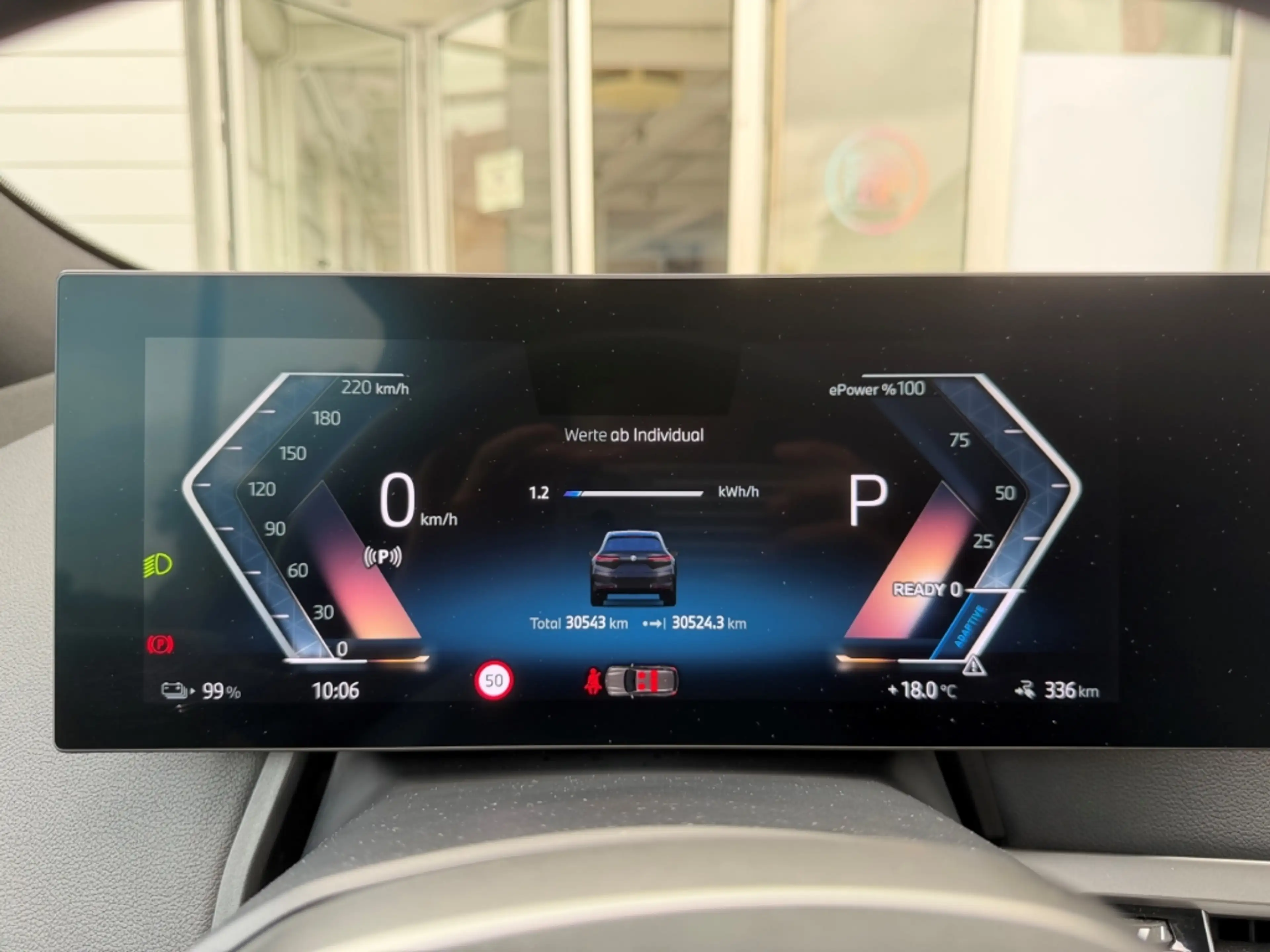 BMW iX xDrive40 SPORTPAKET PANOSKY KLIMASITZ H/K HUD — photo 8