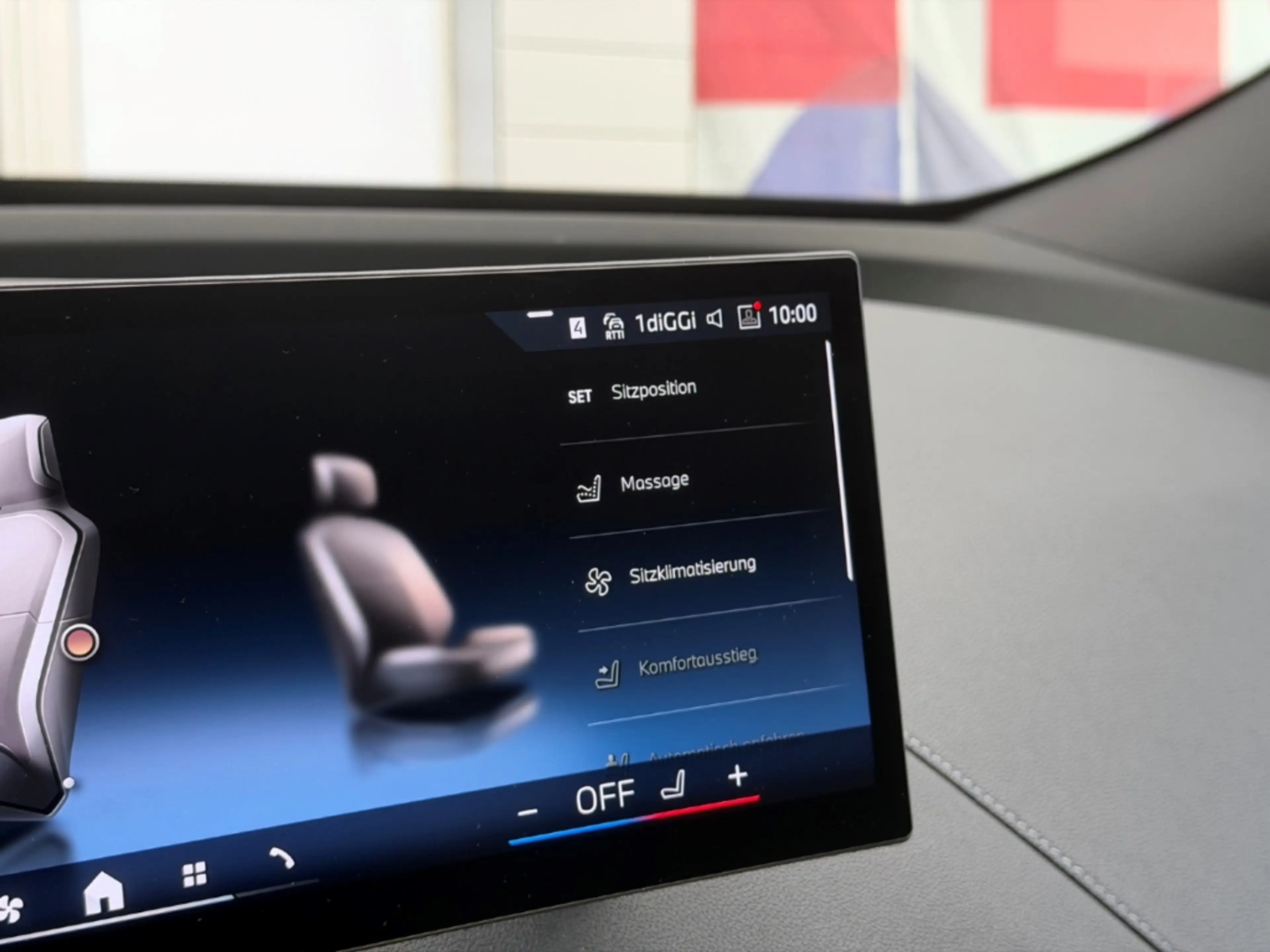 BMW iX xDrive40 SPORTPAKET PANOSKY KLIMASITZ H/K HUD — photo 13
