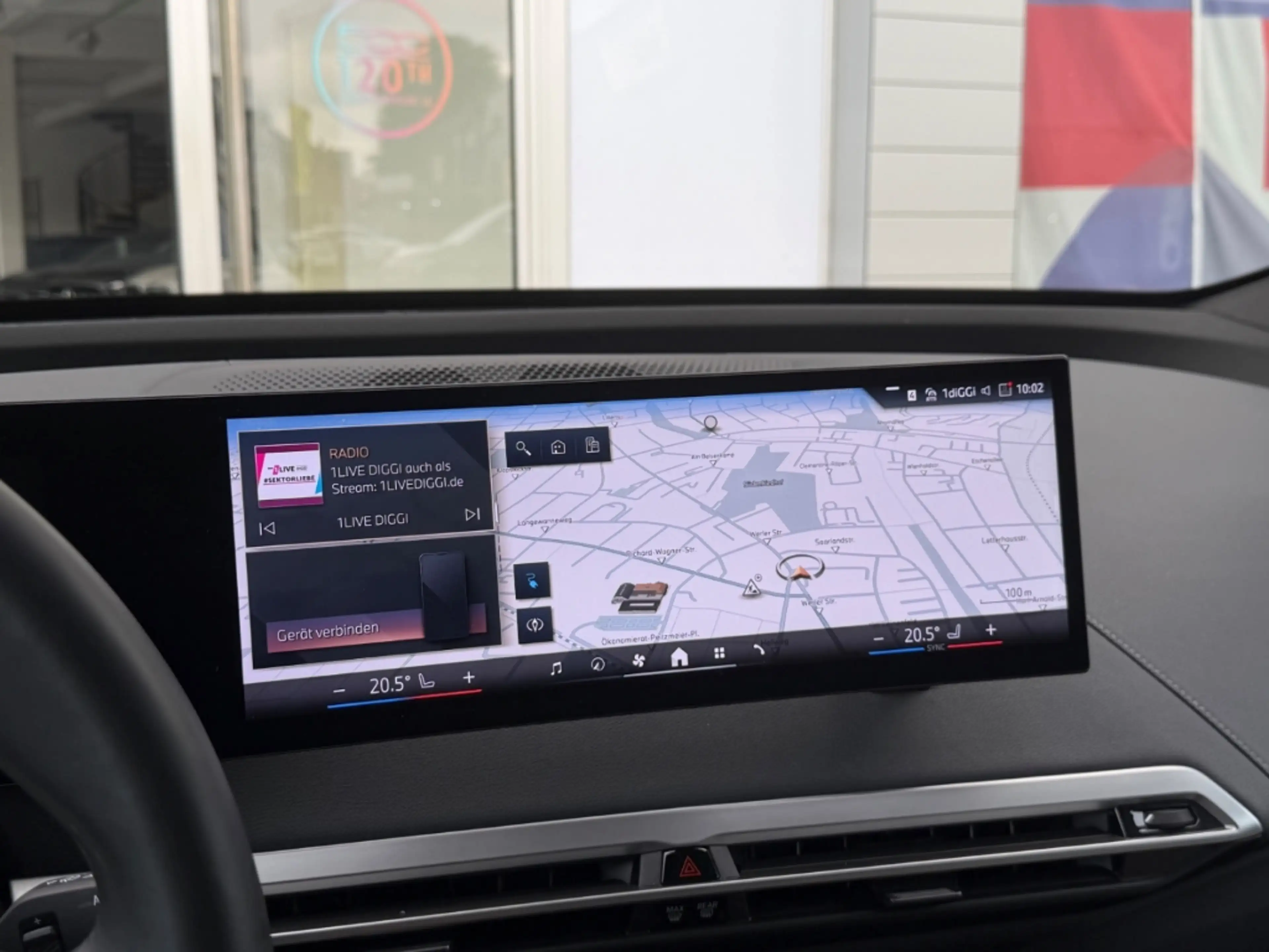 BMW iX xDrive40 SPORTPAKET PANOSKY KLIMASITZ H/K HUD — photo 9