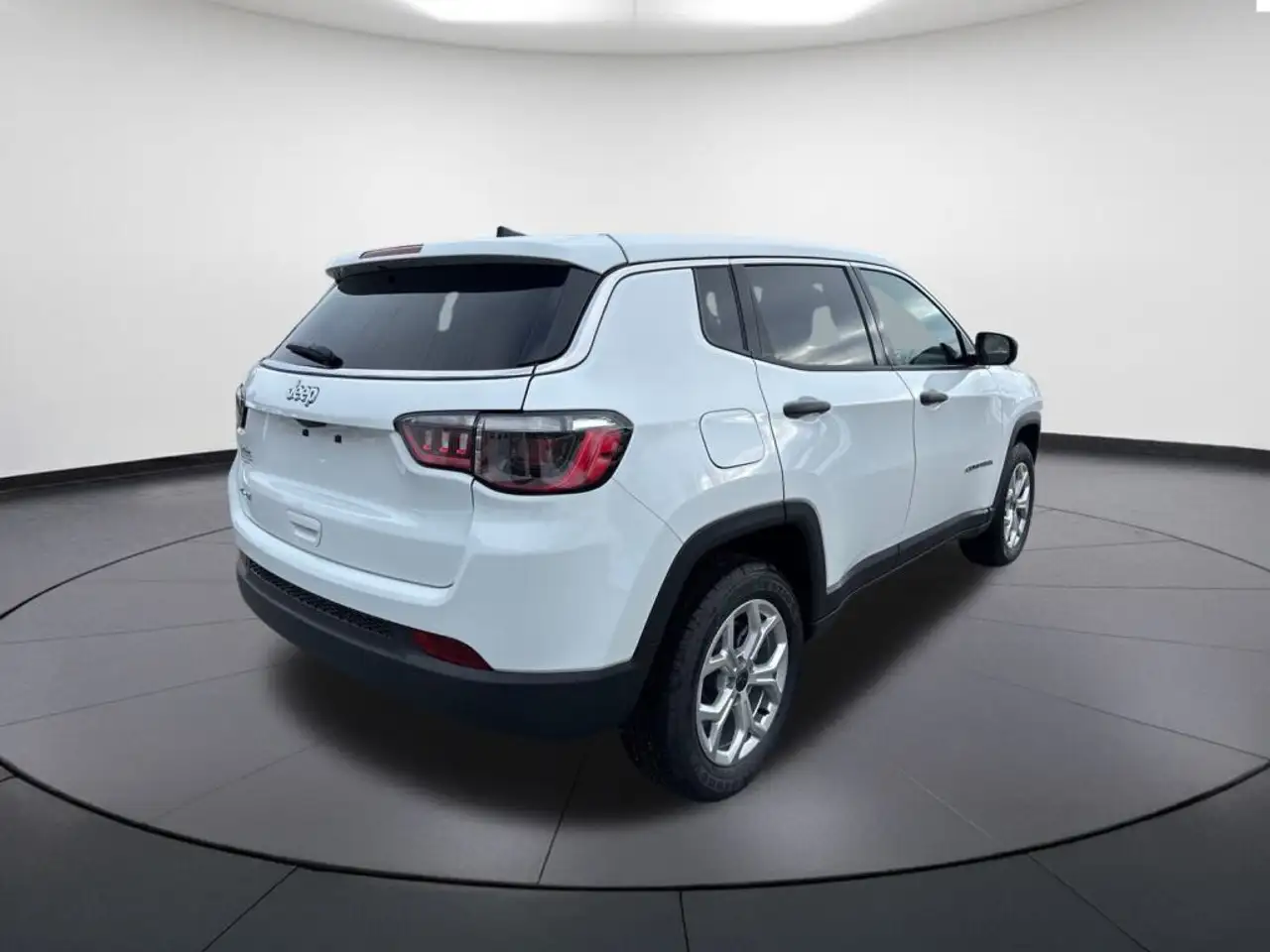 Jeep Compass снимка Jeep Compass