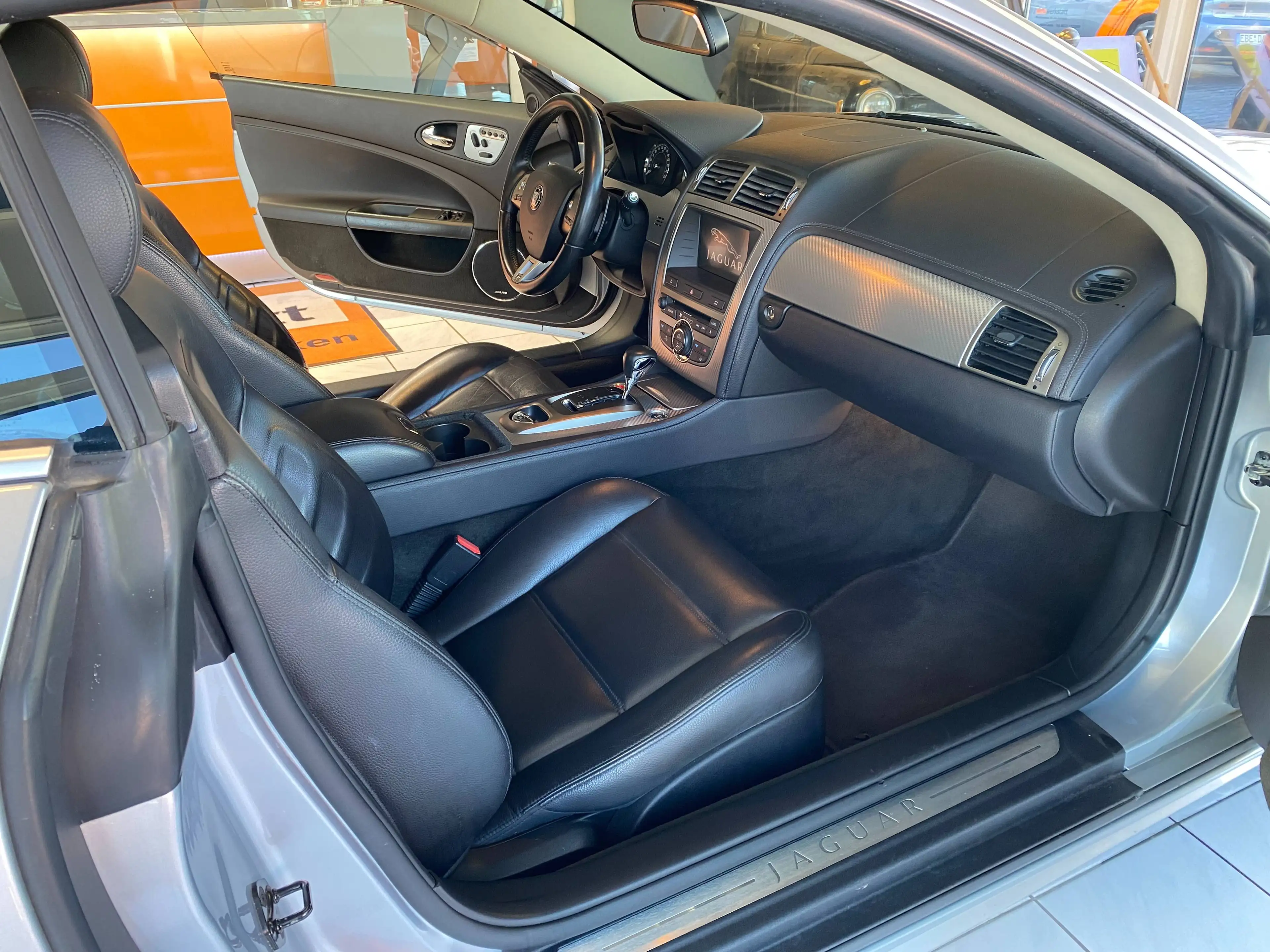 Jaguar XKR 4,2 XKR Coupe Top Zustand  Leder Unfallfrei — photo 7